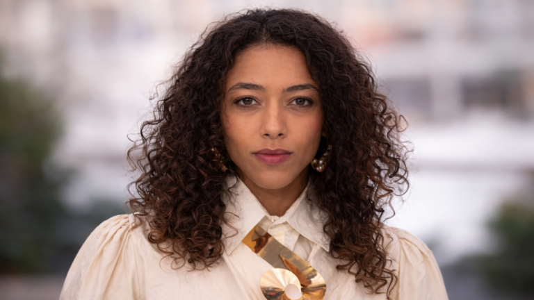 Nova cor, novos papéis: Alice Carvalho escurece os cachos às vésperas do Oscar e se prepara para viver Marta no cinema