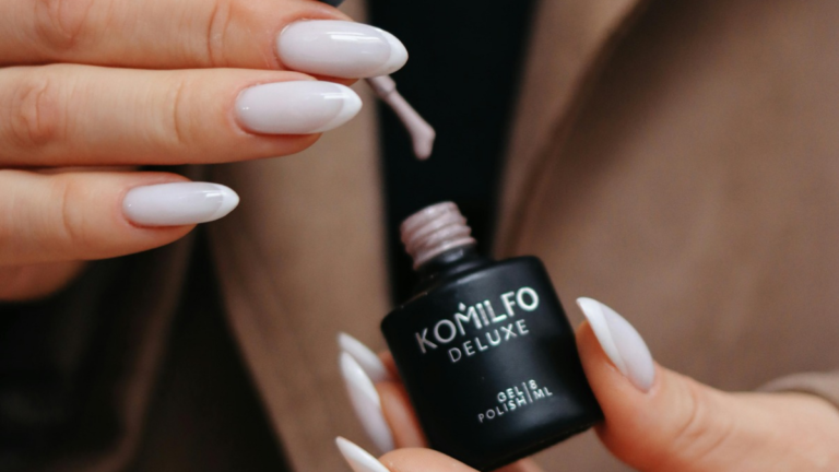 12 unhas delicadas e elegantes que estão conquistando em 2026