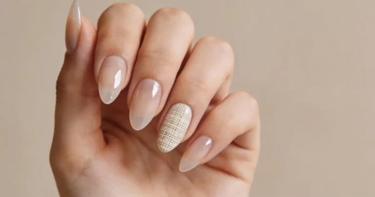 Unhas minimalistas e luxuosas: a aposta que promete dominar 2026 e já enlouquece as fashionistas
