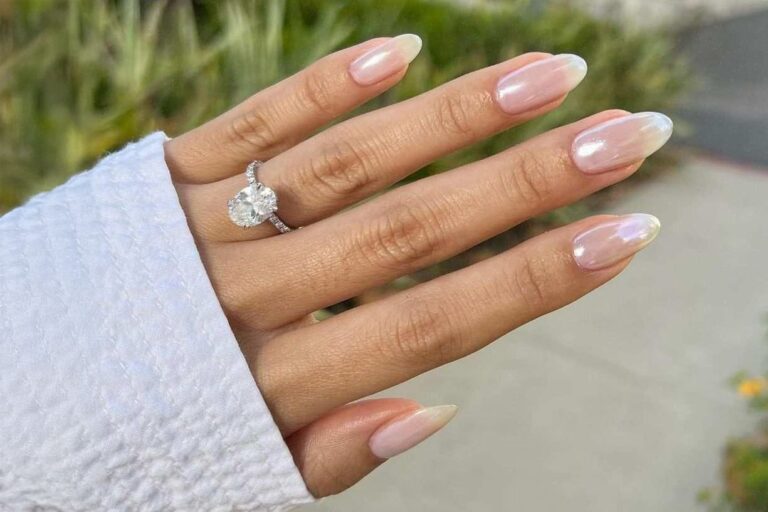 Unhas curtinhas? 10 truques de nail art que alongam o visual em minutos