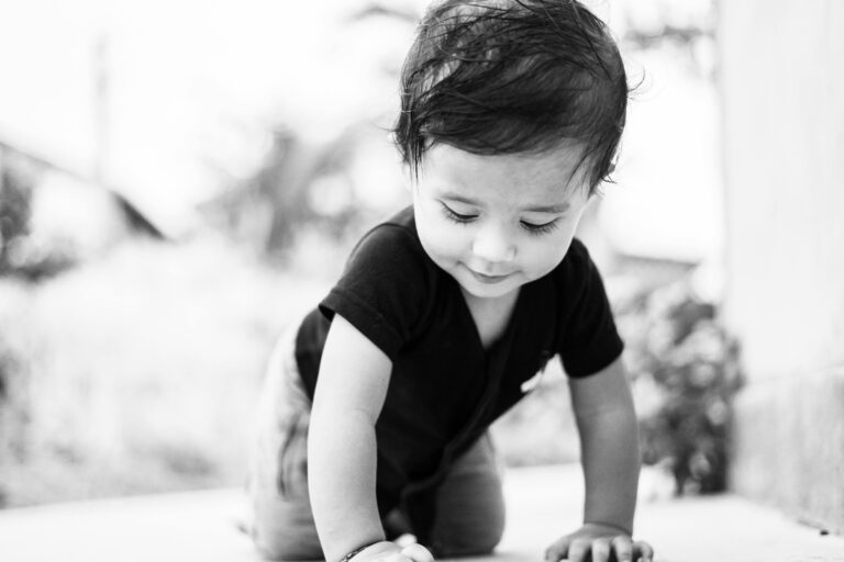 Com Quantos Meses o Bebê Começa a Engatinhar